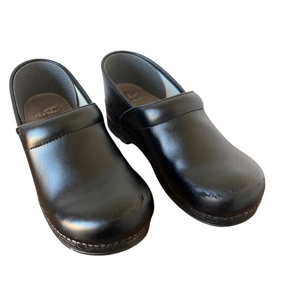 Dansko Professional Black Oiled Leather Clogs Size 42 Unisex Career Nonslip - Picture 2 of 10